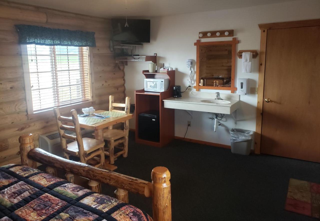 Wolf Den Log Cabin Motel And Rv Park Thayne Exteriér fotografie