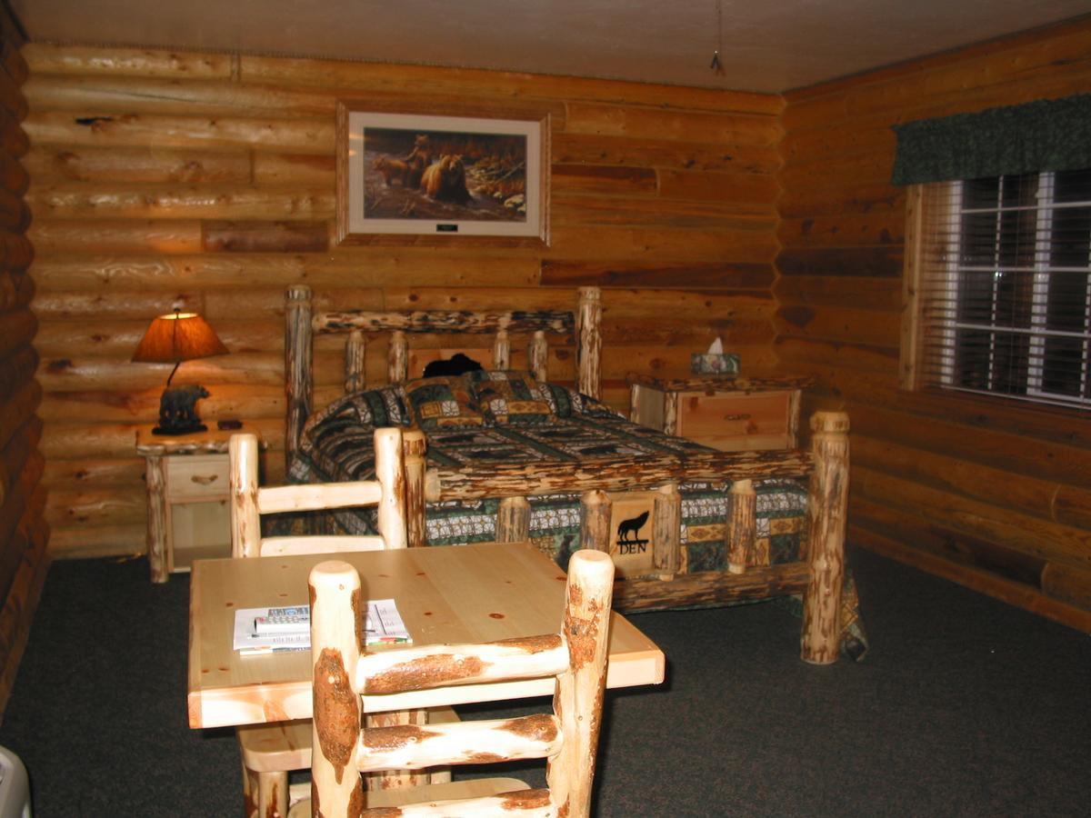 Wolf Den Log Cabin Motel And Rv Park Thayne Exteriér fotografie