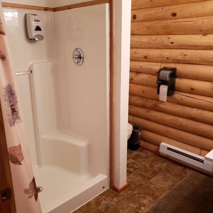 Wolf Den Log Cabin Motel And Rv Park Thayne Exteriér fotografie