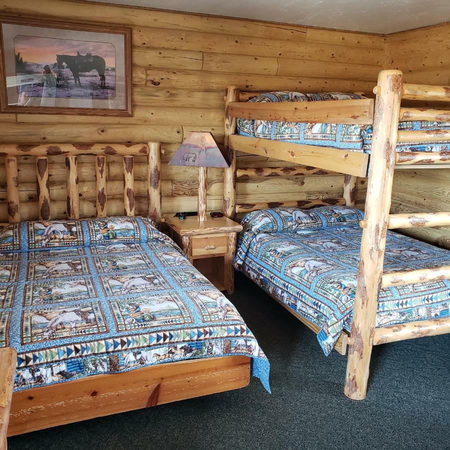 Wolf Den Log Cabin Motel And Rv Park Thayne Exteriér fotografie
